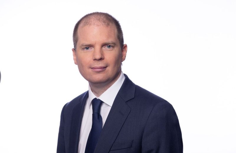 Dan Roberts of Lobo.